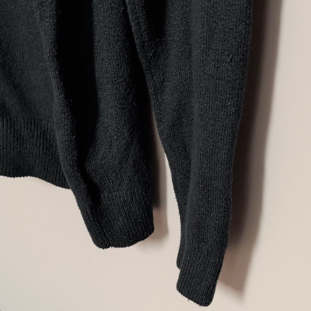Amazon Essentials Black Knit Pullover - Picture 4 of 6